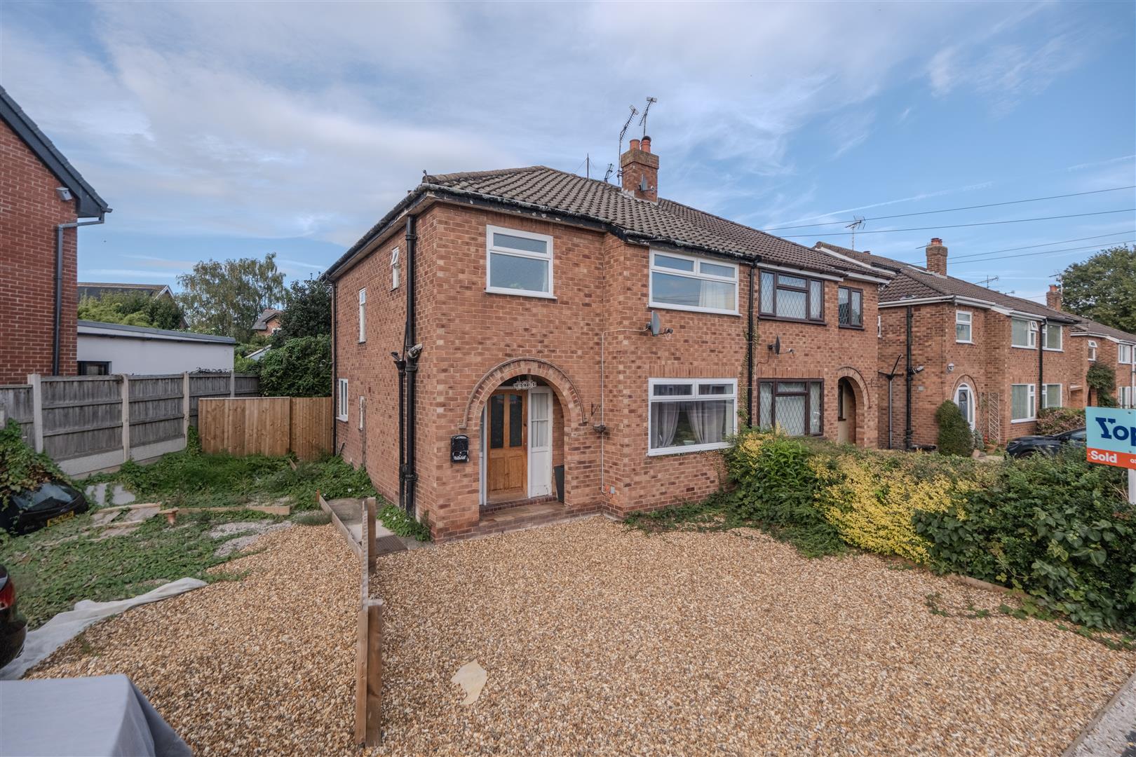 3 bedroom Semi Detached House for Sale in Christleton